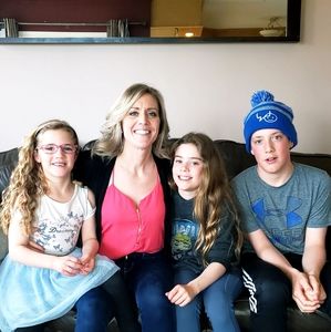 Meet your Posher, Candace